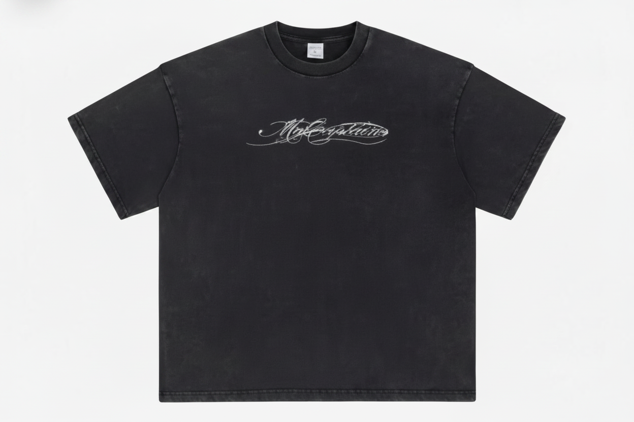 Camiseta Vintage Gothic Script - Frente